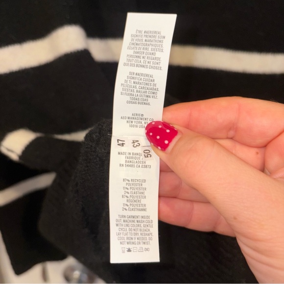 Aerie UnReal Polo Oversized Sweater. Size: Large. Black with Cream Stripes. - Picture 9 of 9